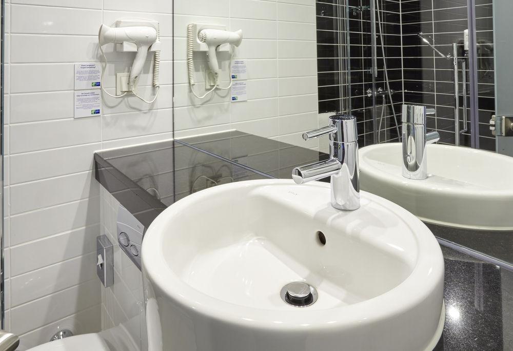 Holiday Inn Express Frankfurt City Hauptbahnhof Frankfurt am Main ภายนอก รูปภาพ