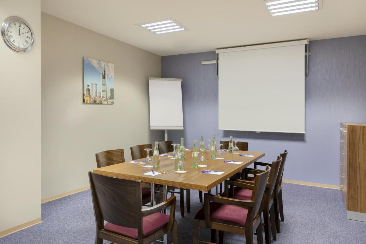 Holiday Inn Express Frankfurt City Hauptbahnhof Frankfurt am Main ภายนอก รูปภาพ